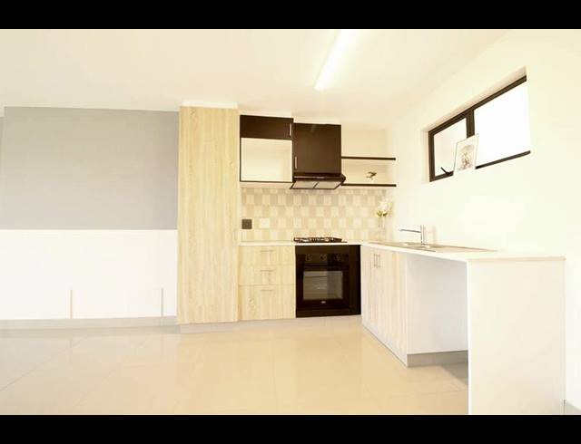 2 BEDROOM APARTMENT FOR SALE IN UMHLANGA RIDGE